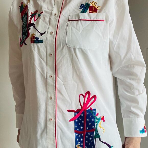 90s Christmas Embroidery Blouse Size Small Crisp White with Stocking classy Chic - Picture 8 of 11